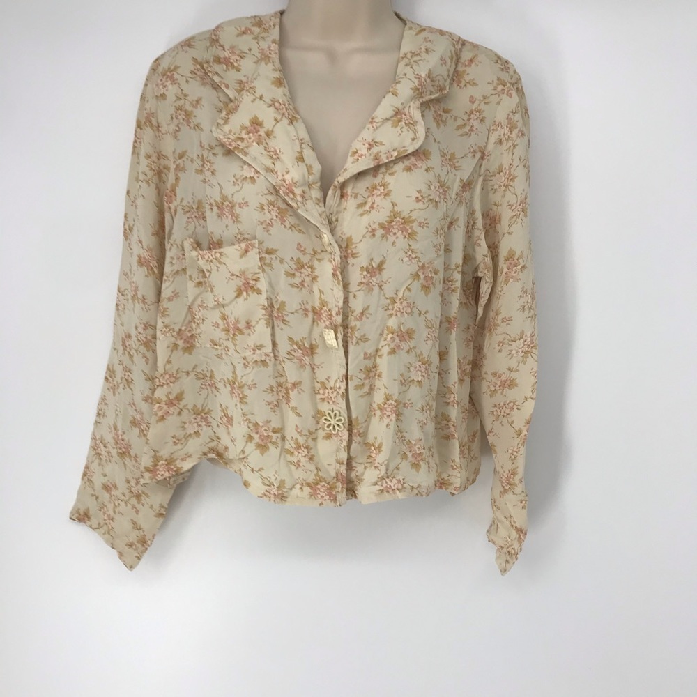 Vintage cottage core floral button up shirt